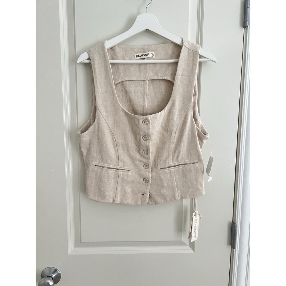 BLANKNYC Button Front Vest Oyster Bar Beige Linen Blend Cropped Scoop Neck M - Picture 3 of 9